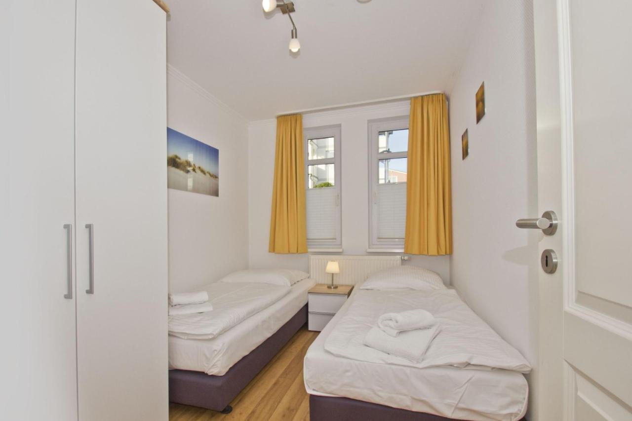 Mit Meerblick Und Balkon, Gratis Nutzung Vom Ahoi Erlebnisbad Und Sauna In Sellin - Meeresblick Fewo 33 ゲーレン エクステリア 写真